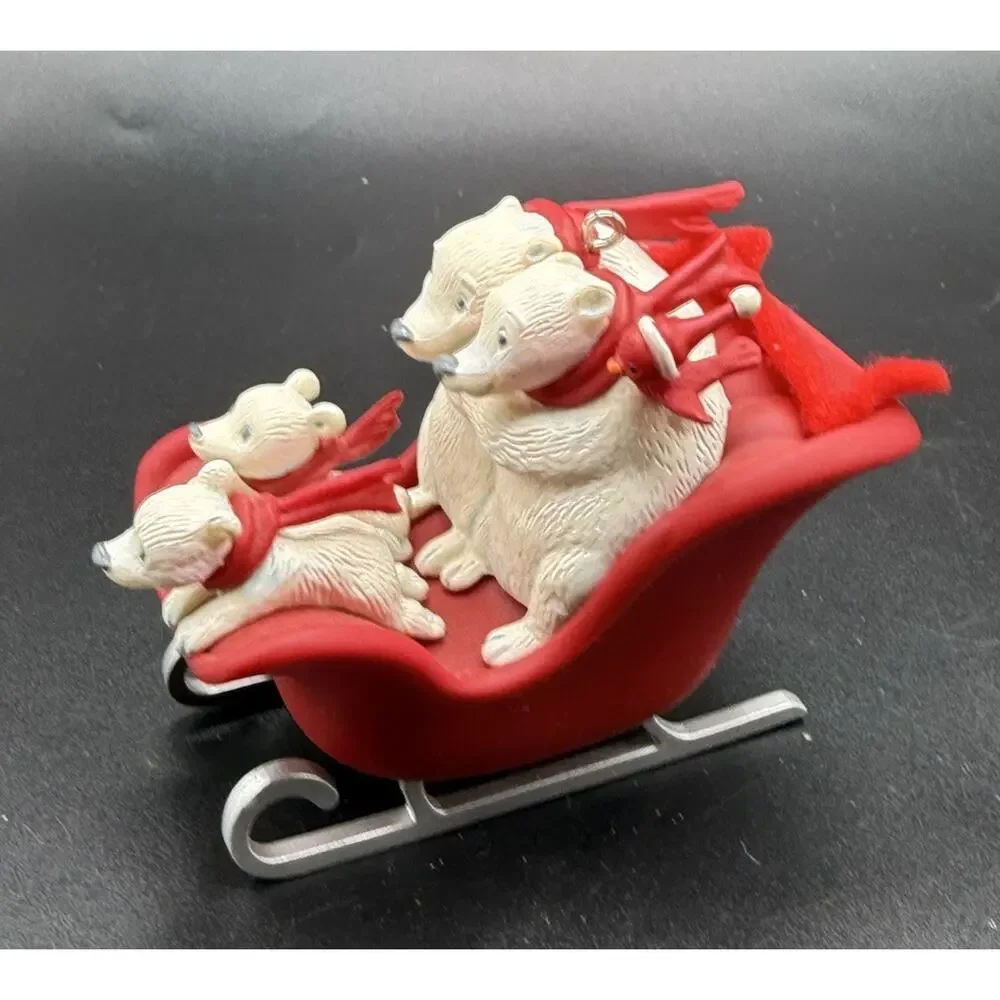 Hallmark Christmas Ornament Musical Sleigh Ride Polar Bears Works No Box Lo16